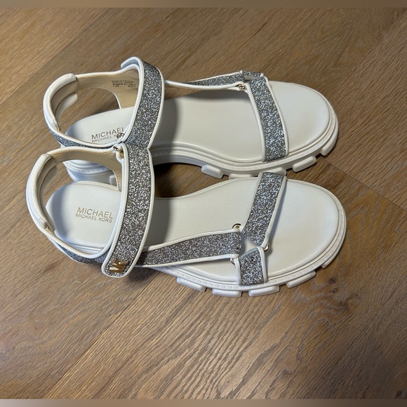 Size 7.5 Michael Kors strap on chunky platform sandals - Picture 8 of 12